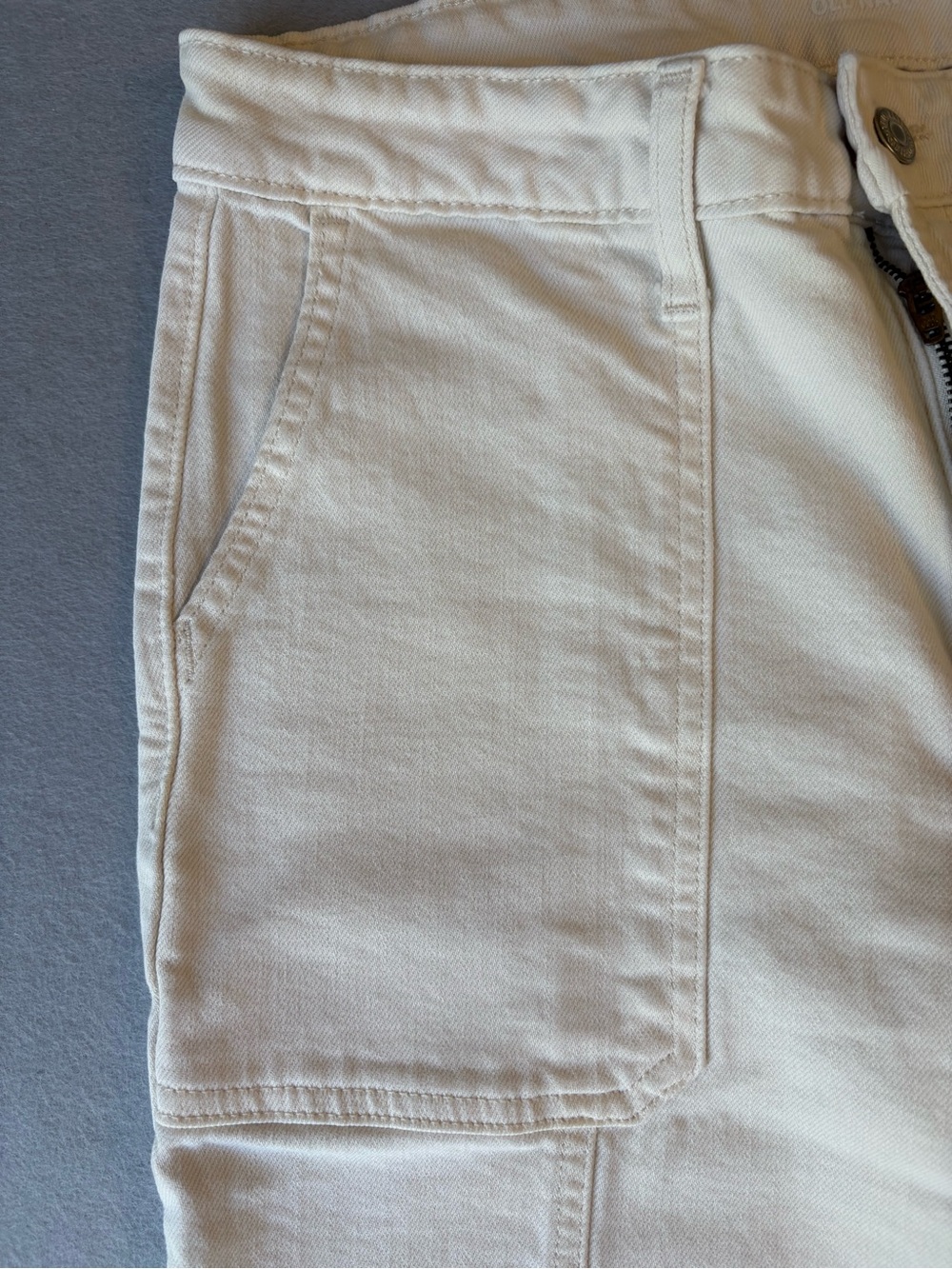 Old Navy High Waisted OG Loose Off-White Wide Leg Stitch-Front Utility Jeans sz8 - Picture 4 of 10